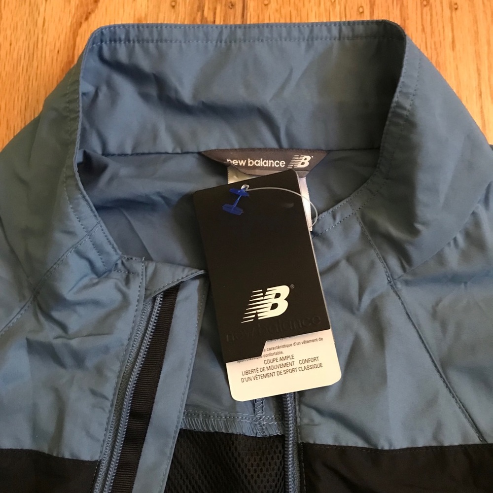 New Balance Men’s Windbreaker (NEW WITH TAG) - Picture 2 of 2